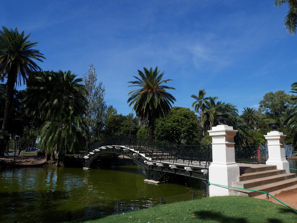 Un des ponts du parc