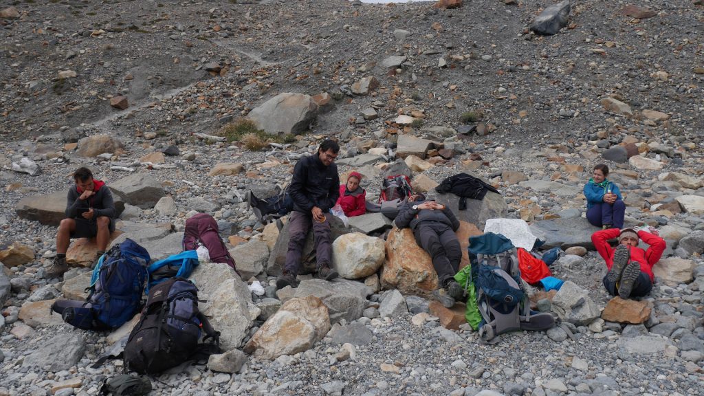 Une longue pause en attendant que les nuages partent