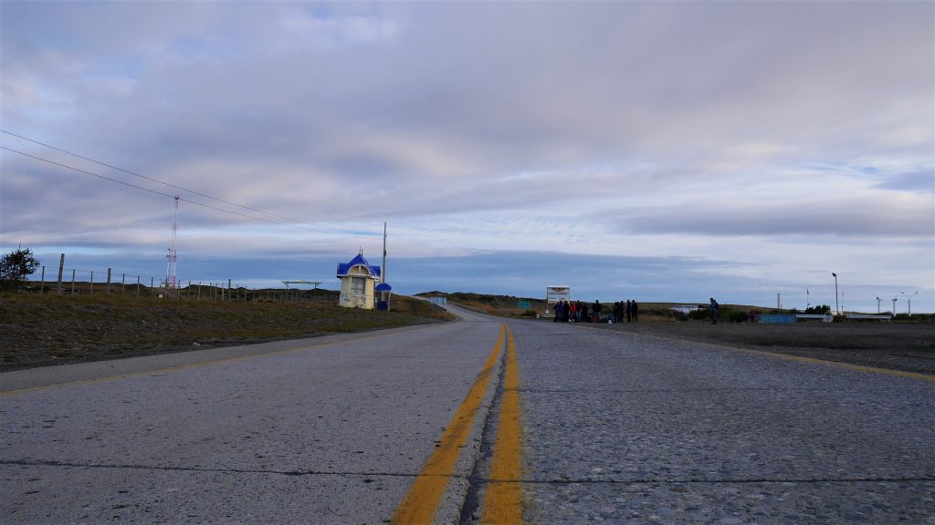 L'arrêt de bus, enfin on espère ne pas être abandonnés là