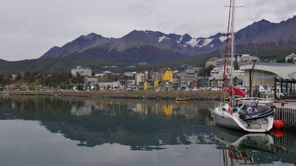 Ushuaïa et son glacier au loin