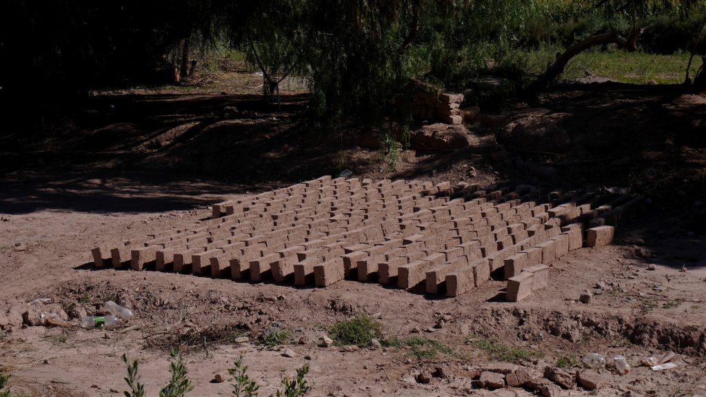 Des briques qui sèchent