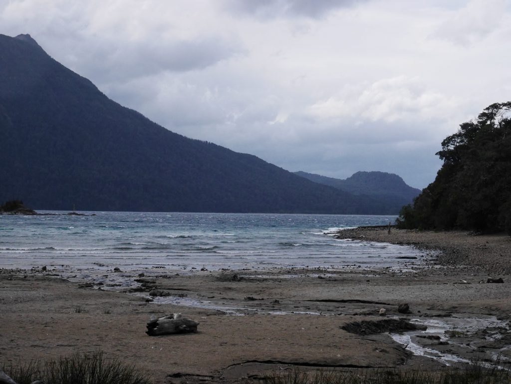 Une plage sur le lac de Llao llao