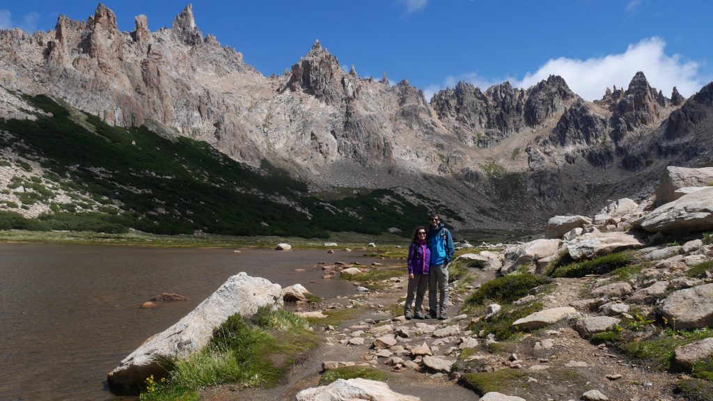Devant le premier lac, la laguna Tonchek