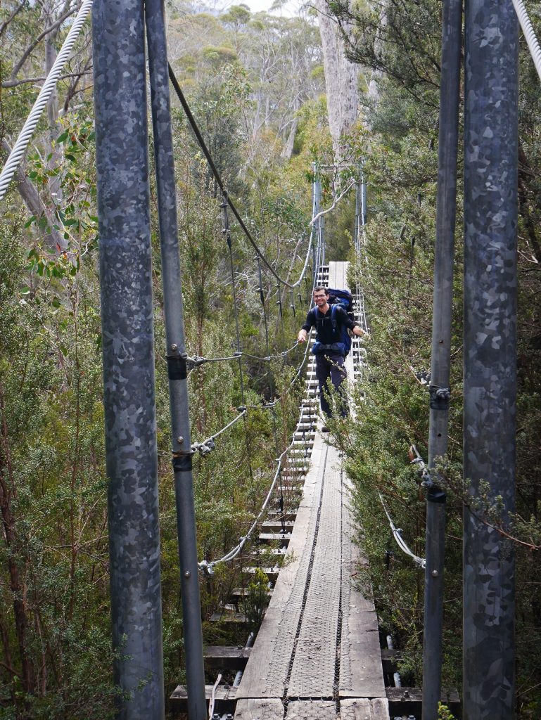 Ouiiiiii, un pont suspendu !