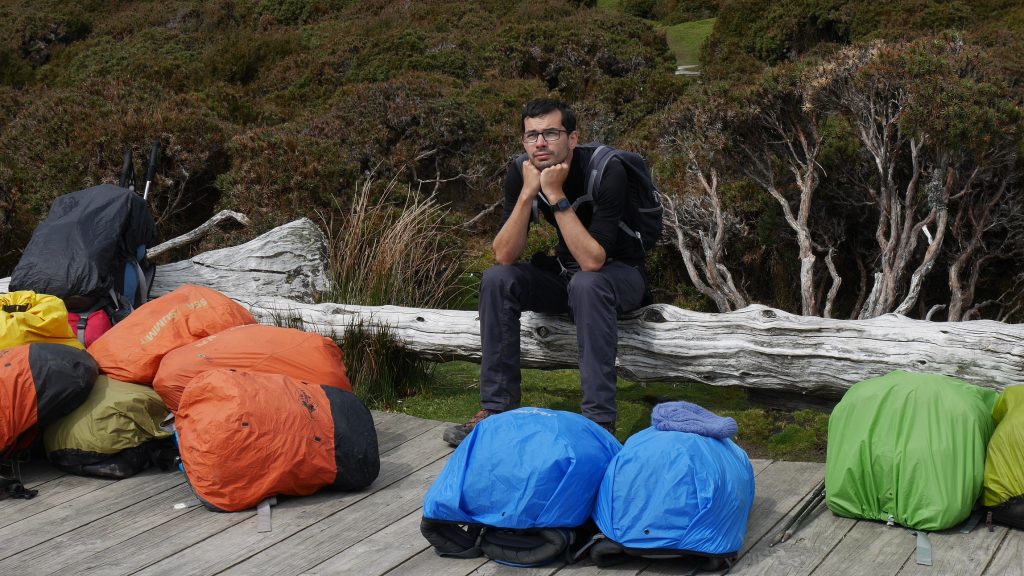 Un dernier regard vers le plus haut sommet de Tasmanie