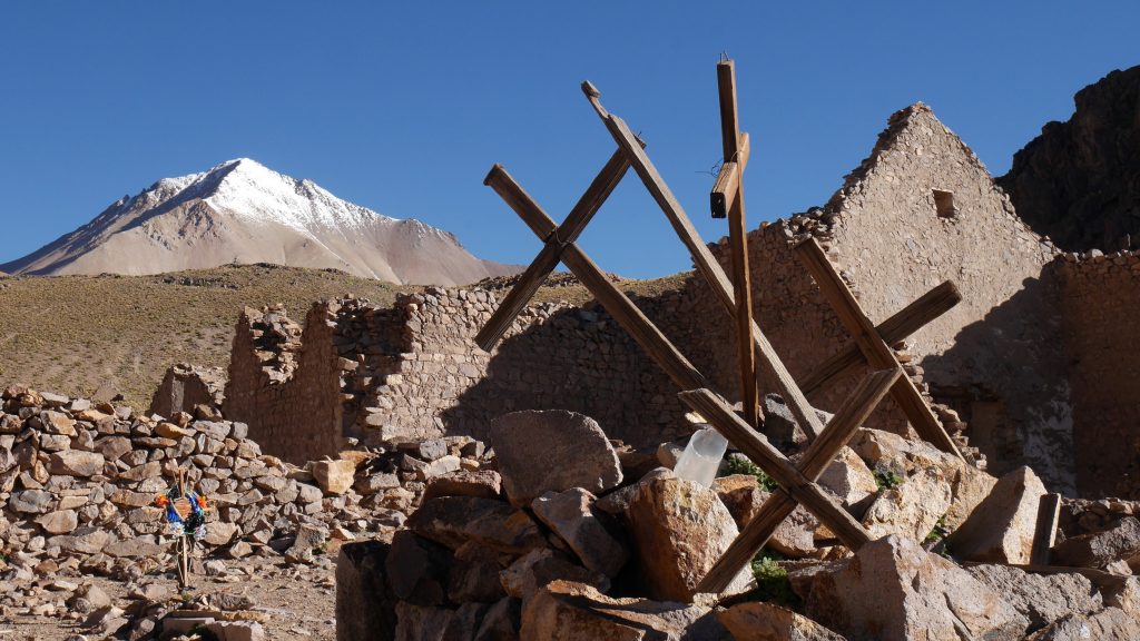 Le cimetière du village fantôme