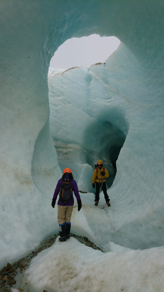 Dans les entrailles du glacier