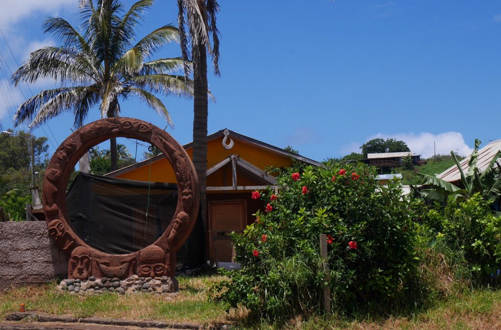 Une maison sur la route