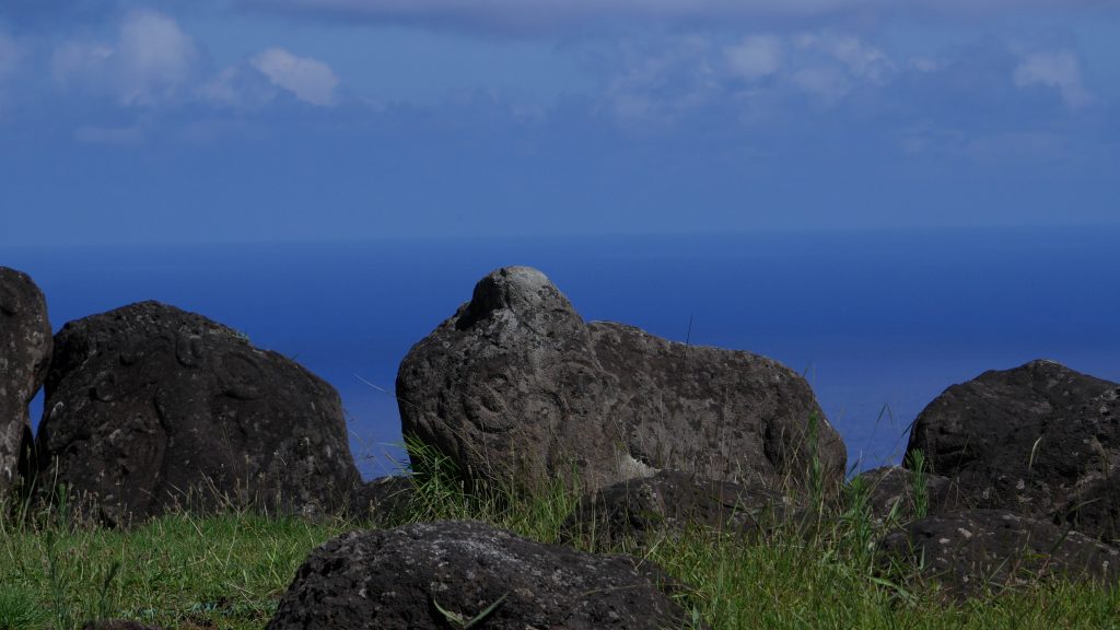 Pétroglyphes sur le site d'Orongo