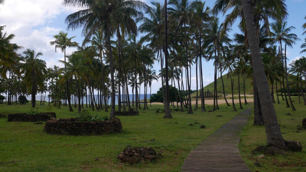 La plage d'Anakena et ses Moai