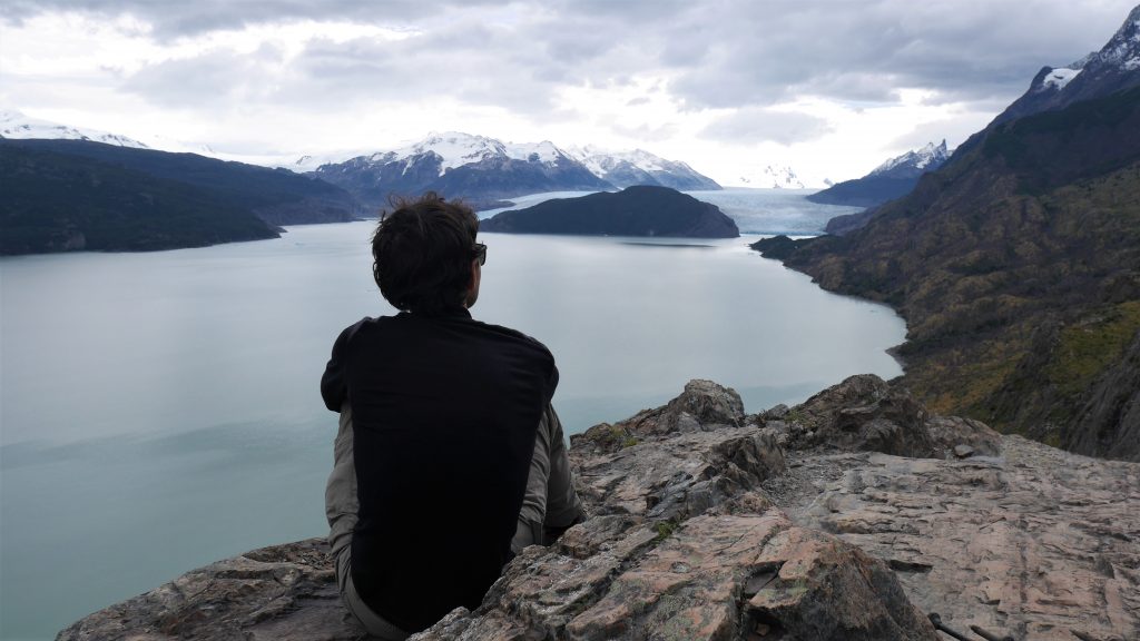 Thomas devant le glacier Grey