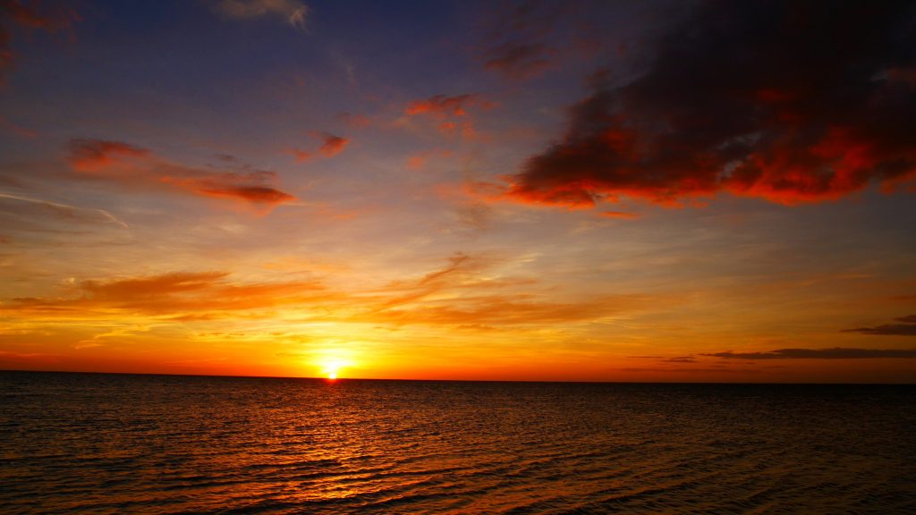 tenia-j1-coucher-soleil