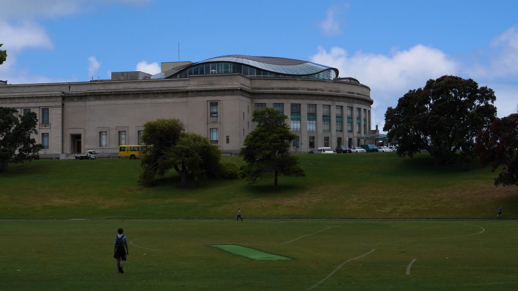Thomas en route vers le musée