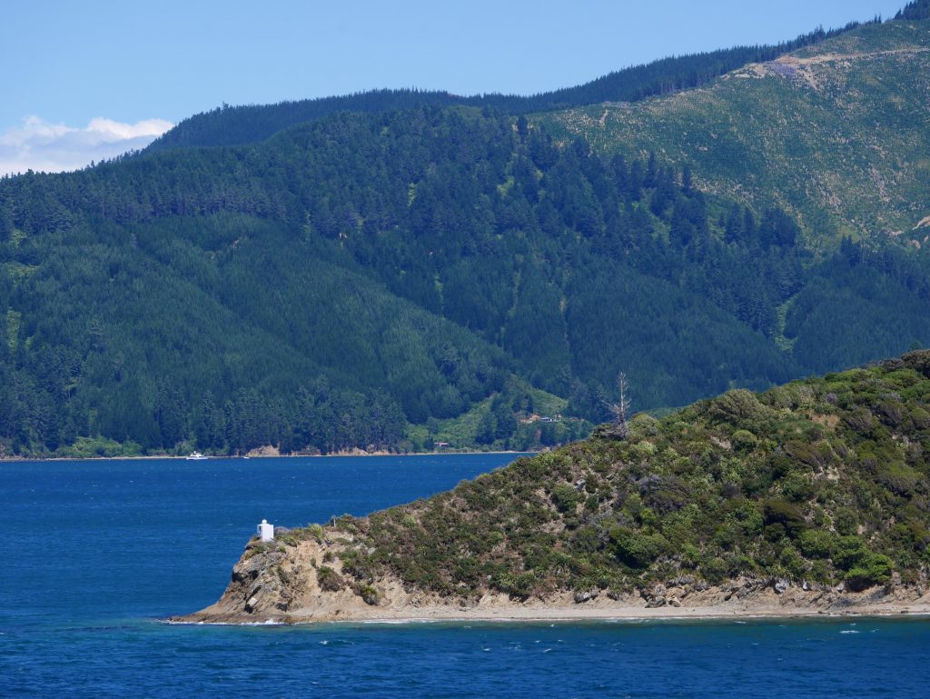 Un des phares du fjord