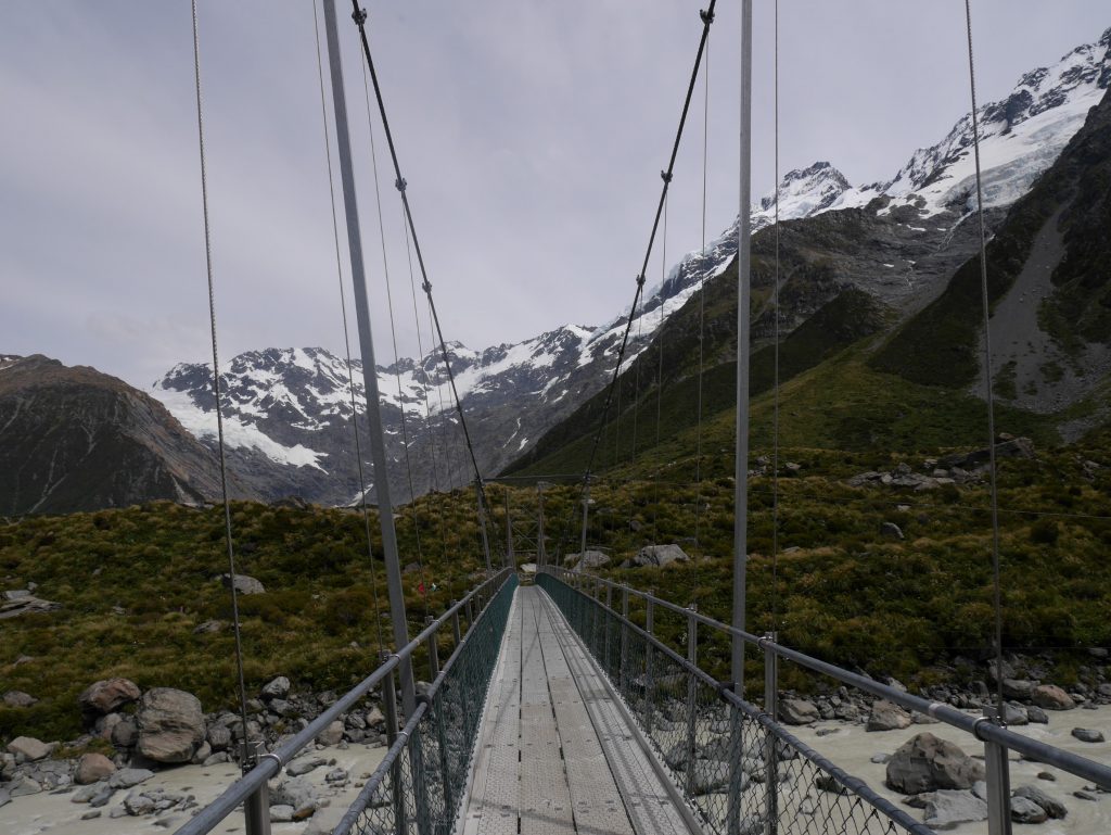 Une autre vue de pont suspendu
