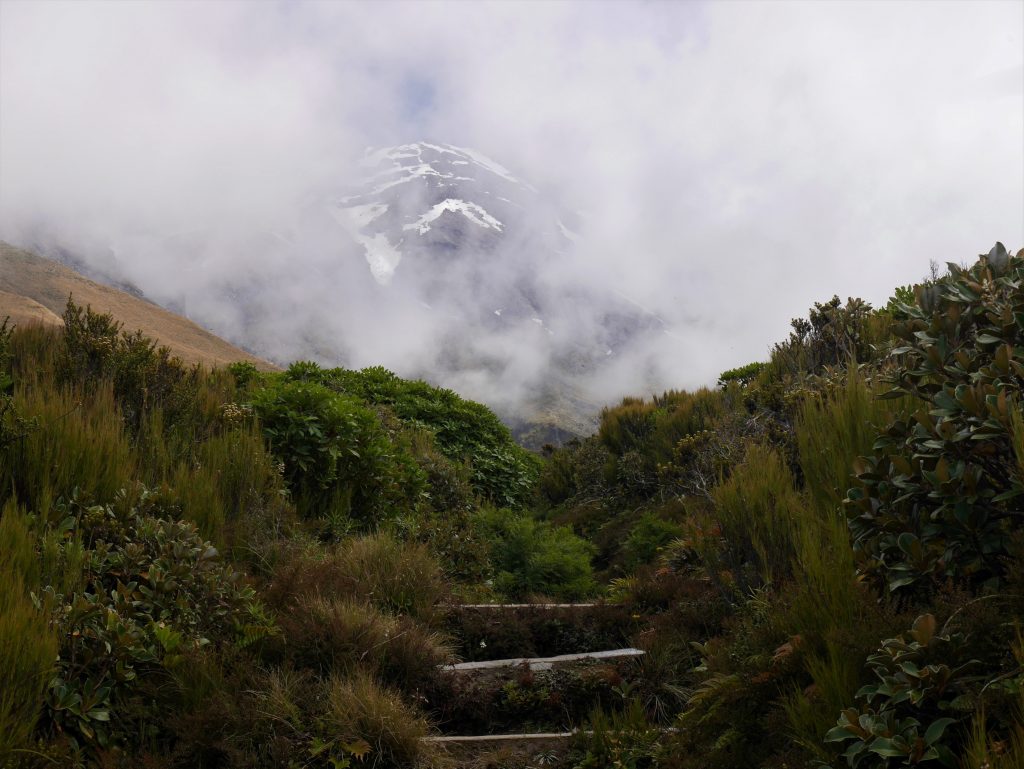 Difficile de voir le volcan