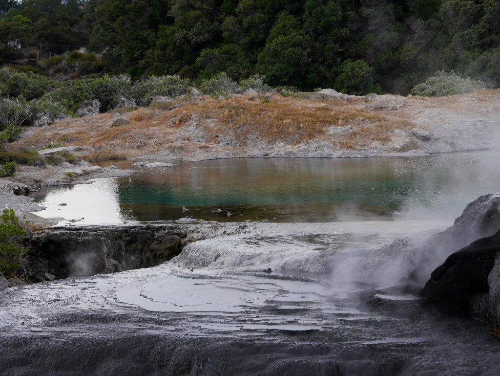Près du geyser