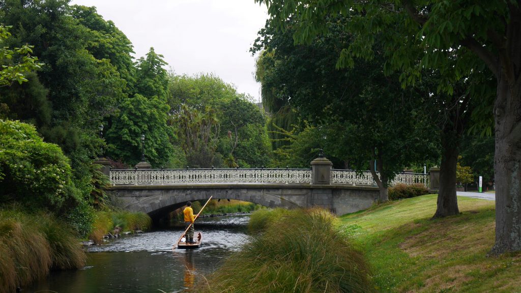 Gondolier dans la ville