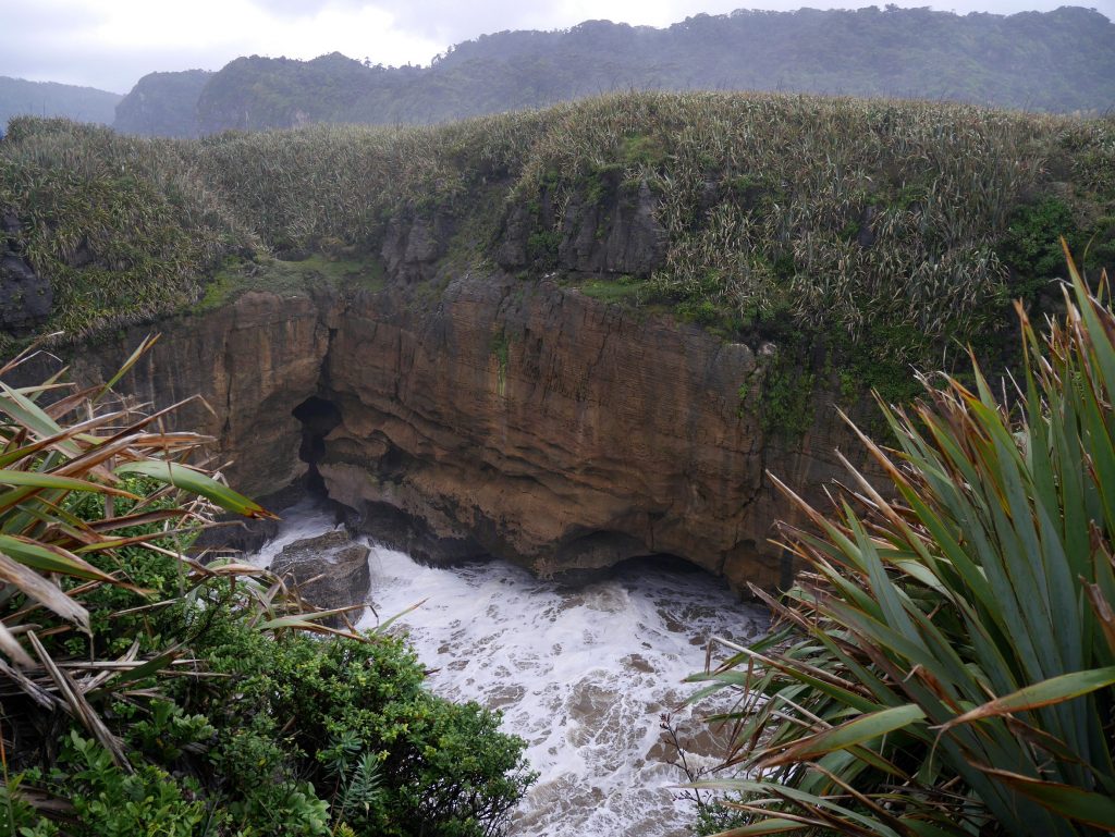 The Hole à Pancake Rocks