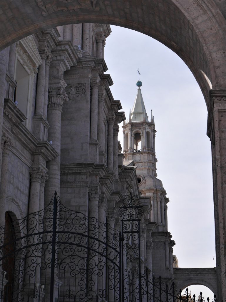 Premier aperçu de la cathédrale