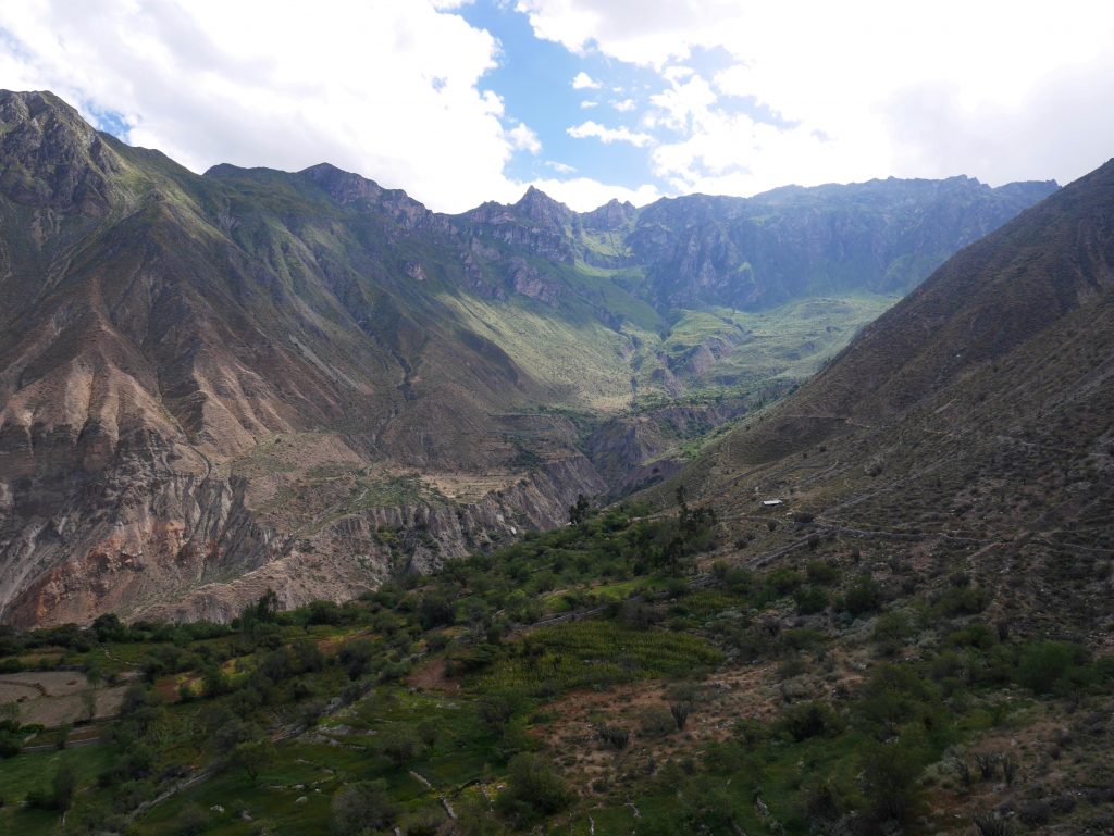 Dernier regard sur Picha et sa vallée verdoyante