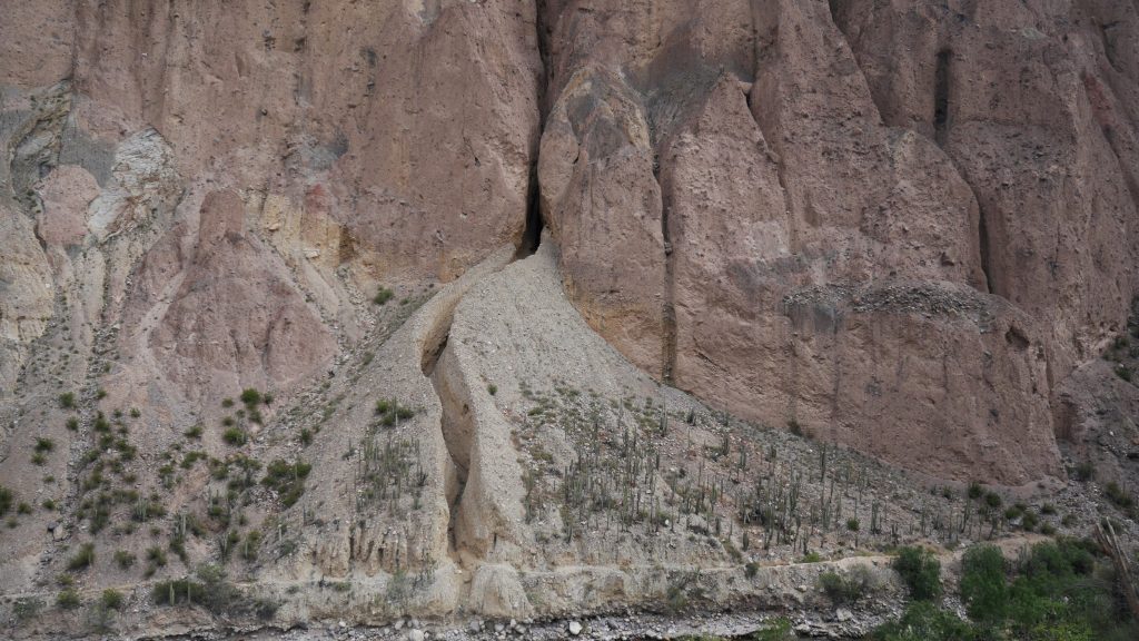 Une faille naturelle pour l'écoulement des ruisseaux