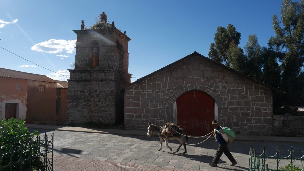 Sur la place de la communauté