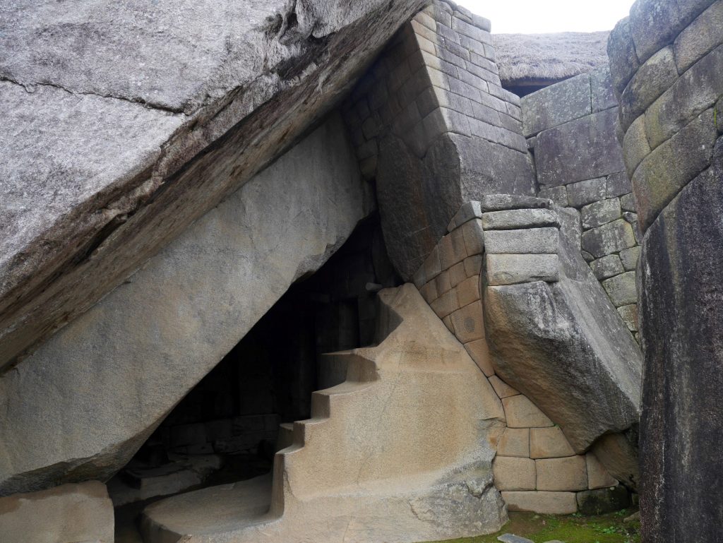 Sous le temple du soleil