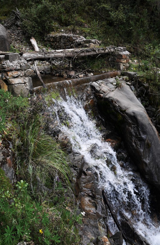 Le petit pont de bois qui ne tenait plus guère...