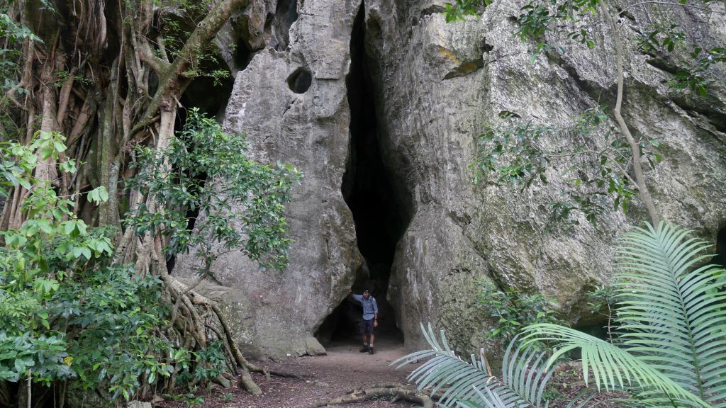 L'entrée de la petite grotte