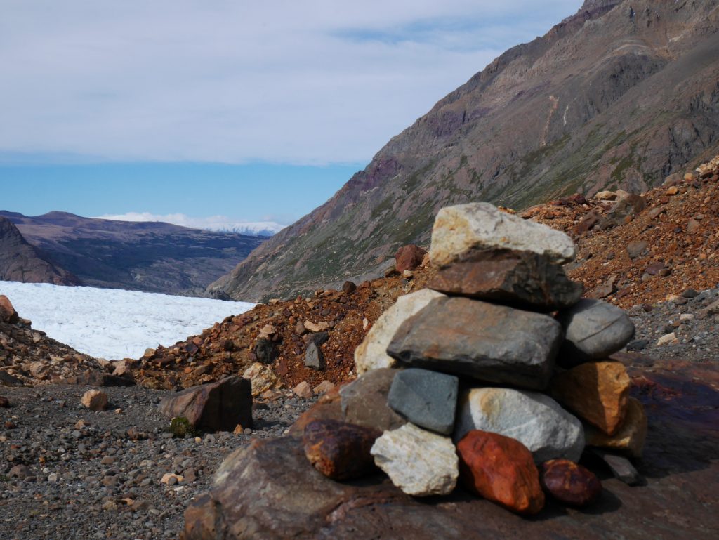 Un cairn tout en couleur