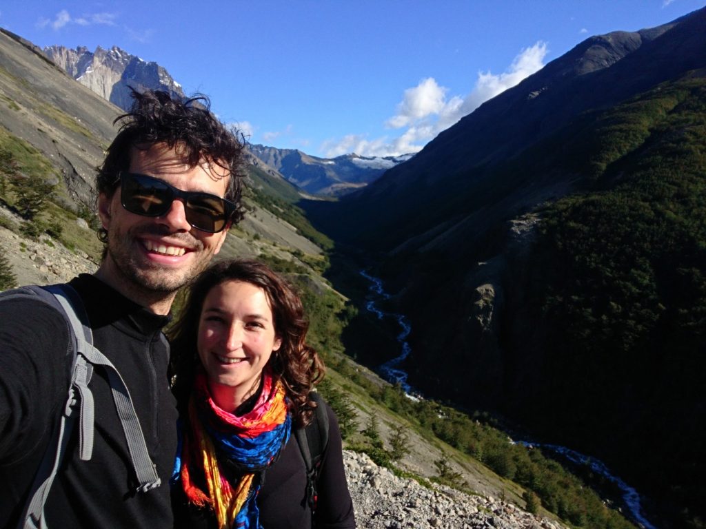 Nous devant la vallée qui mène au tour